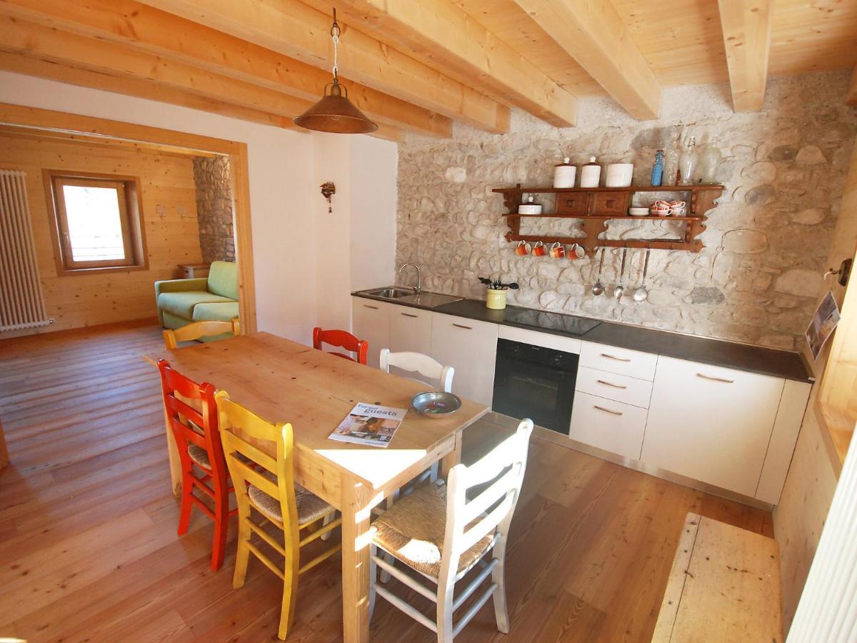 Apartment Albergo Diffuso - Cjasa Ustin-1 By Interhome Барчис Экстерьер фото